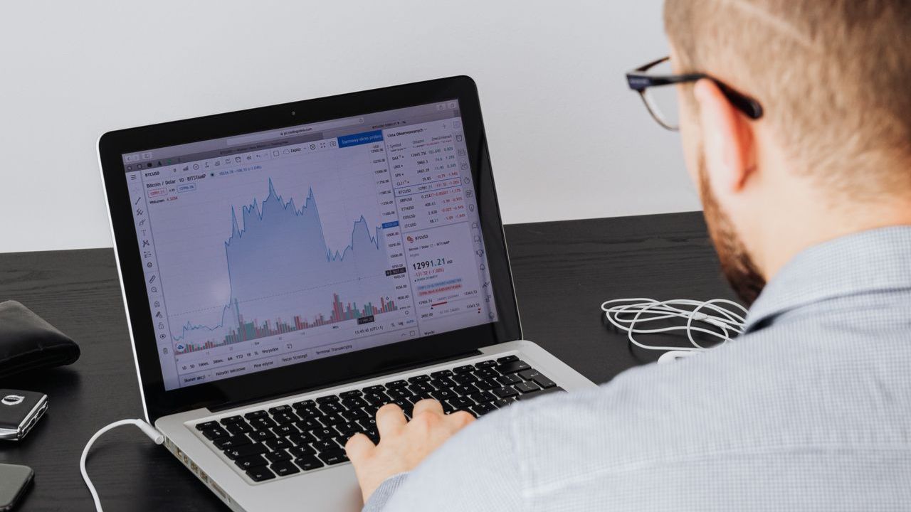 Credit monitoring arrangement