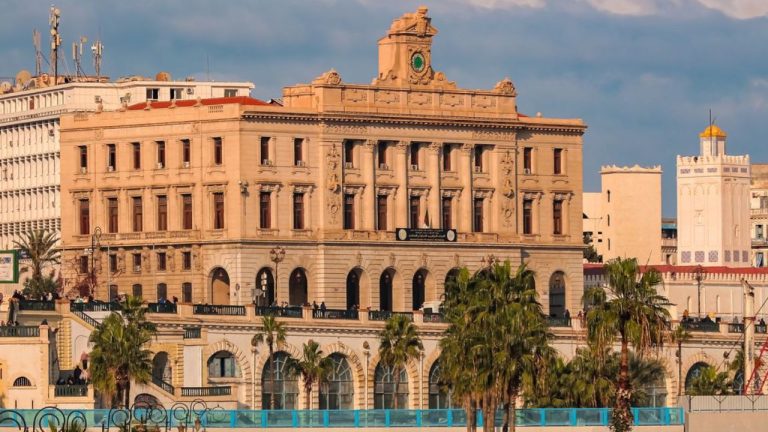 Salaire moyen en Algérie